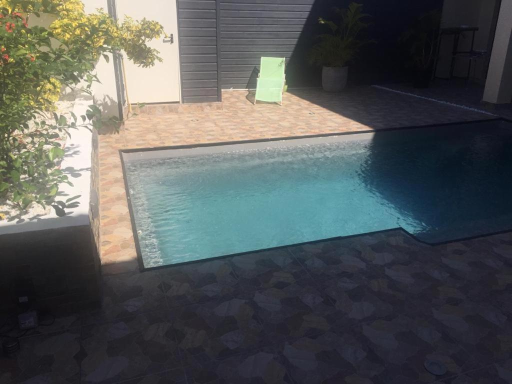 Nicole Residence Avec Piscine Chauffee & Jacuzzi Saint-Andre Bagian luar foto